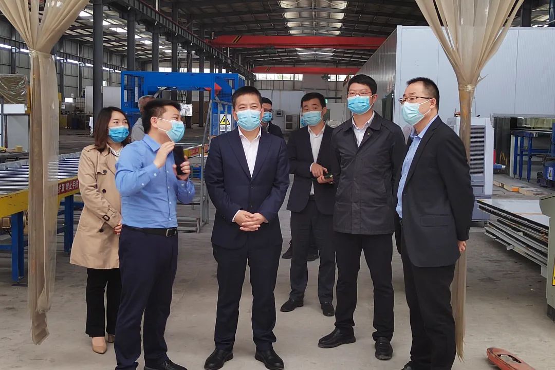 重慶市永川區(qū)委常委、副區(qū)長宋文到訪天津新宇代理廠家宏鑫源重慶金諾公司調(diào)研工作(圖4)
